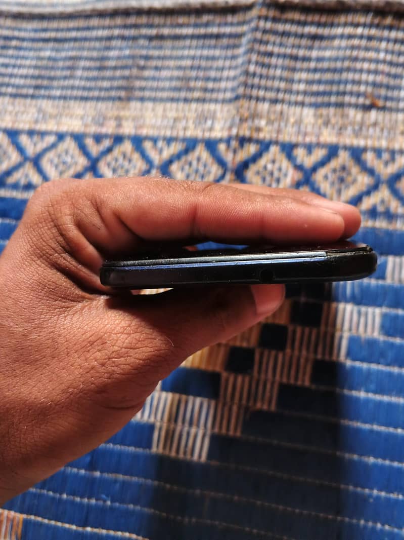 Nokia C21 4