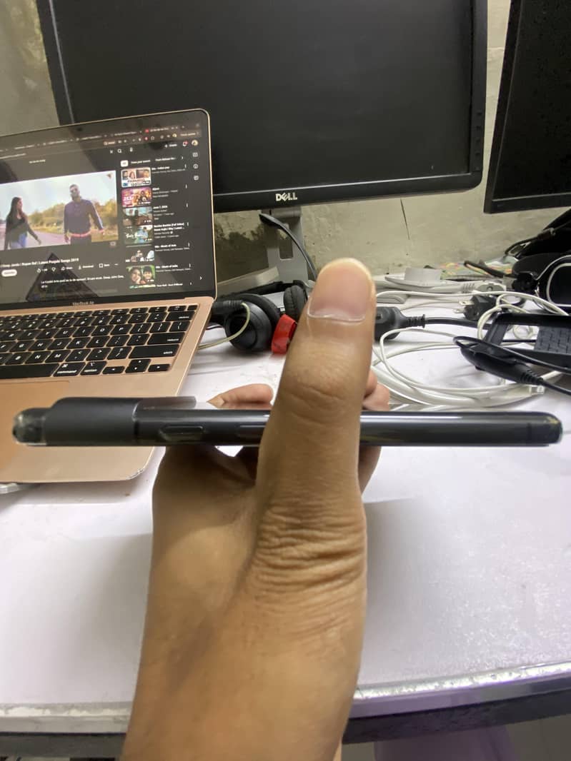 Google Pixel 8 3