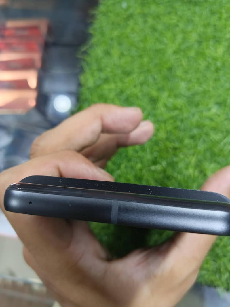Google Pixel 8 5