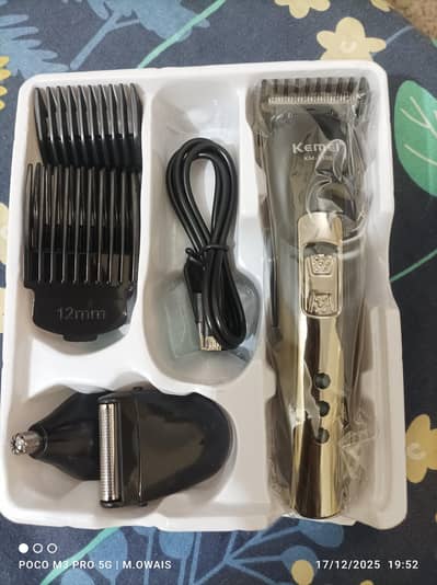 KEMEI 3 IN 1 Machine , Trimmer & Shaver