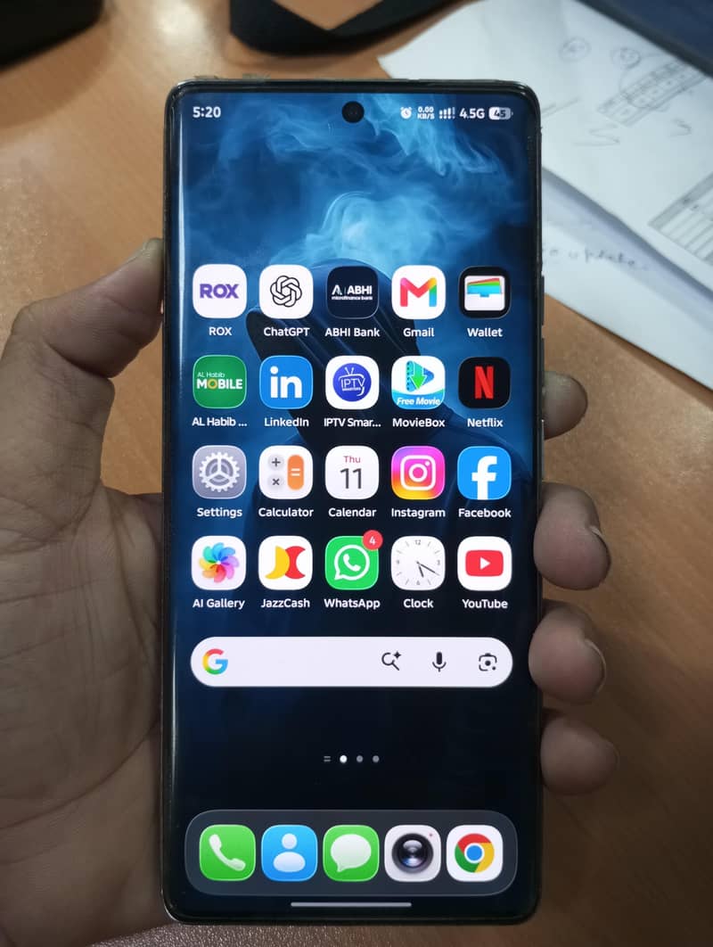 Tecno CAMON 40 Pro 1