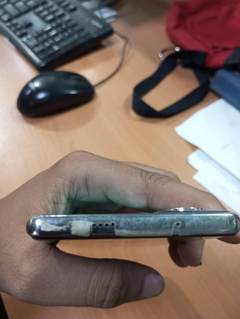 Tecno CAMON 40 Pro 5