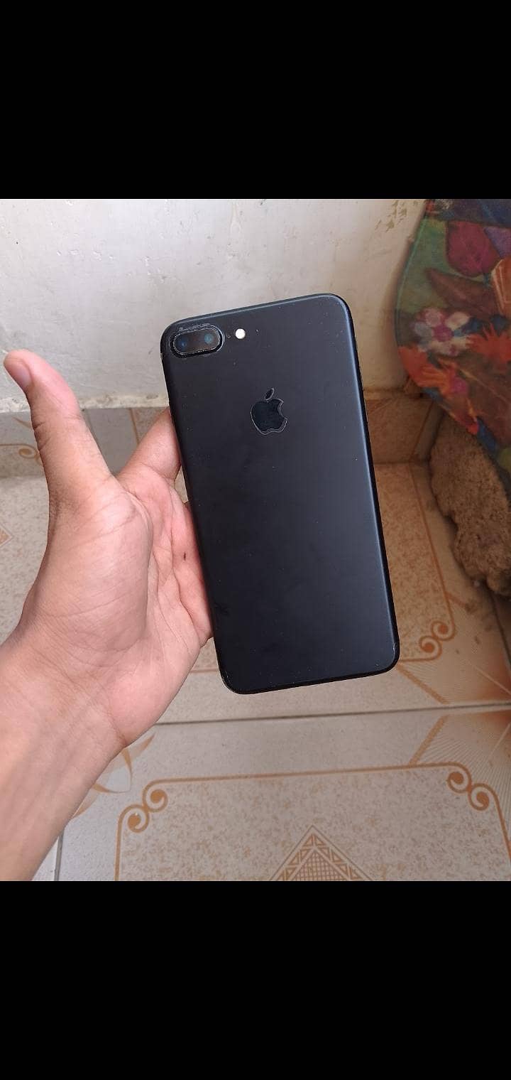 Apple iPhone 7 Plus 0