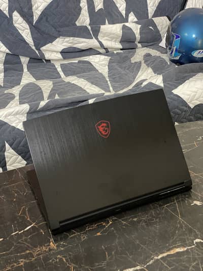 Msi gf63 thin 10sc/ i5 10th gtx 1650 4gb gaming laptop