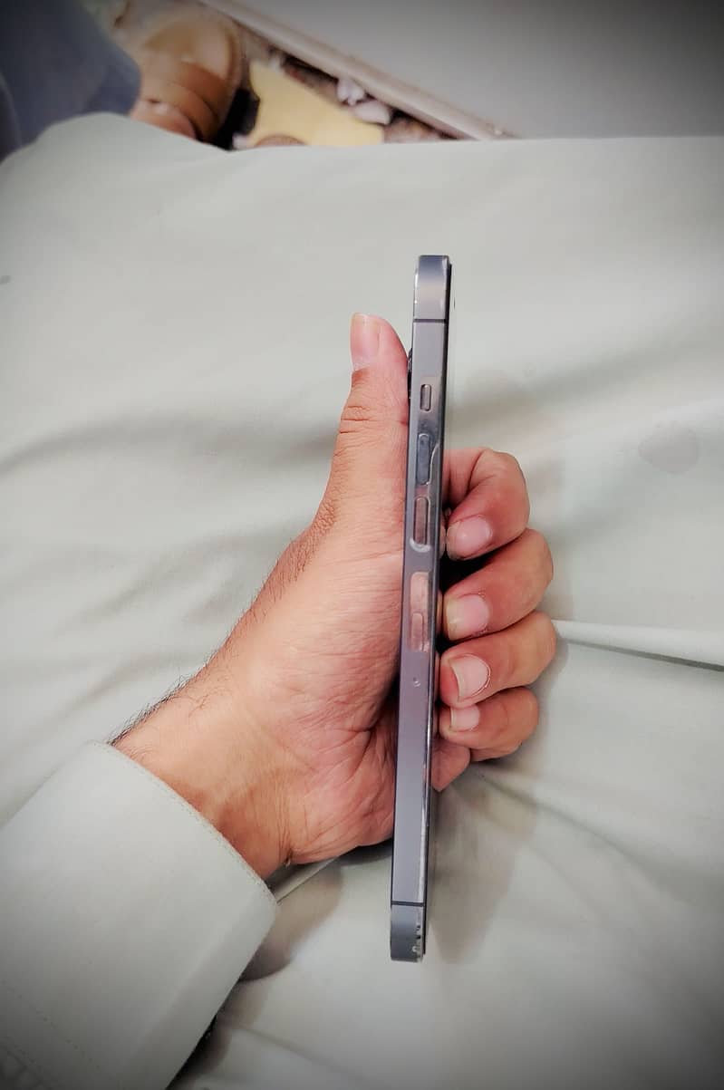 IPhone 12 Pro Max 1