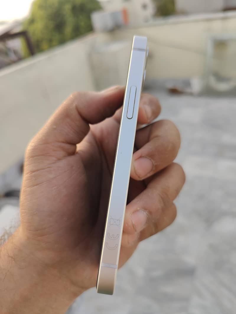 Apple iPhone 12 mini 3
