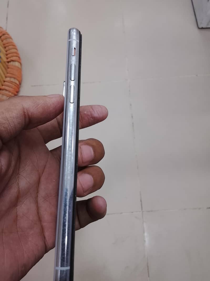 Apple iPhone X 2