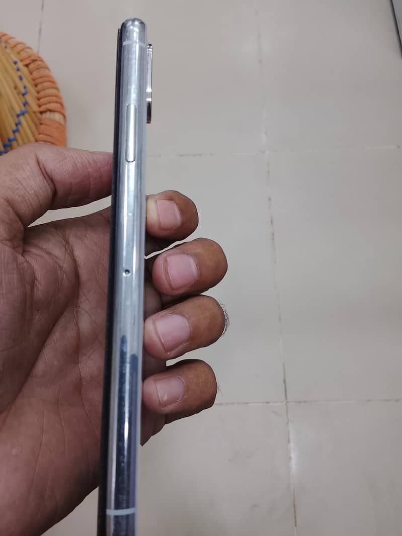 Apple iPhone X 3