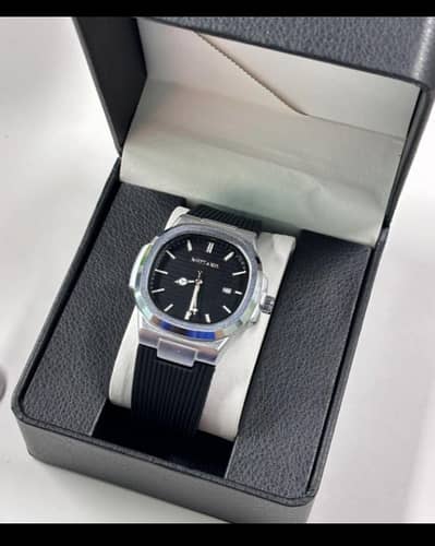 new men alloy square case silicone strap quratz watch