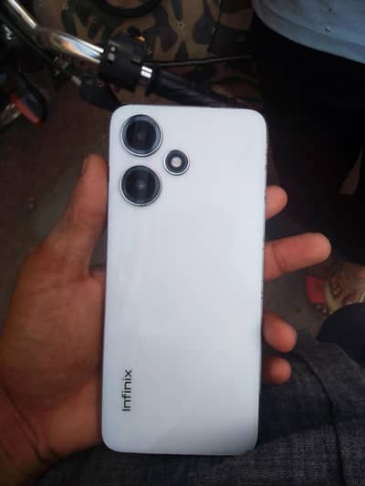 Infinix Hot 30