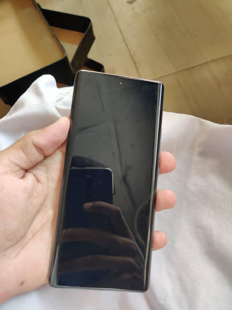 Tecno CAMON 40 Pro 0
