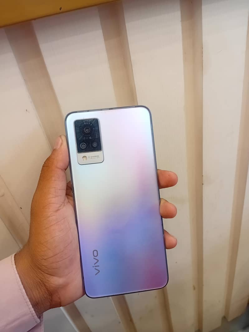 Vivo V21 0