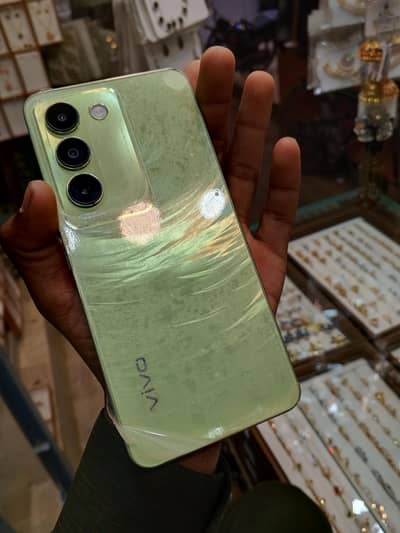 Vivo Y100