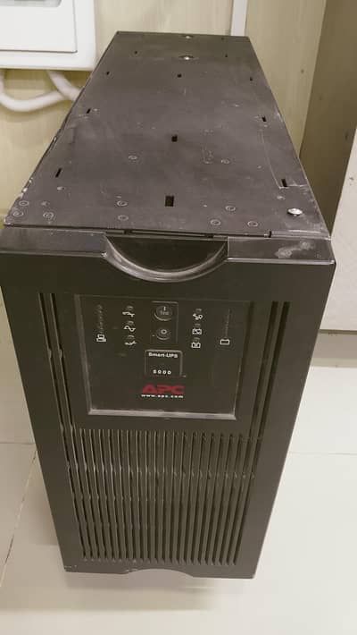 APC Smart-UPS 5000  – Fresh Condition