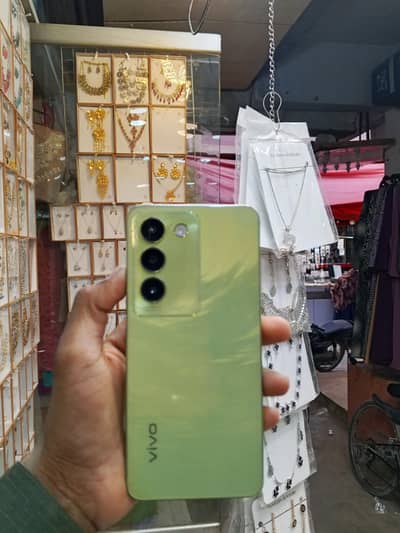 Vivo Y100