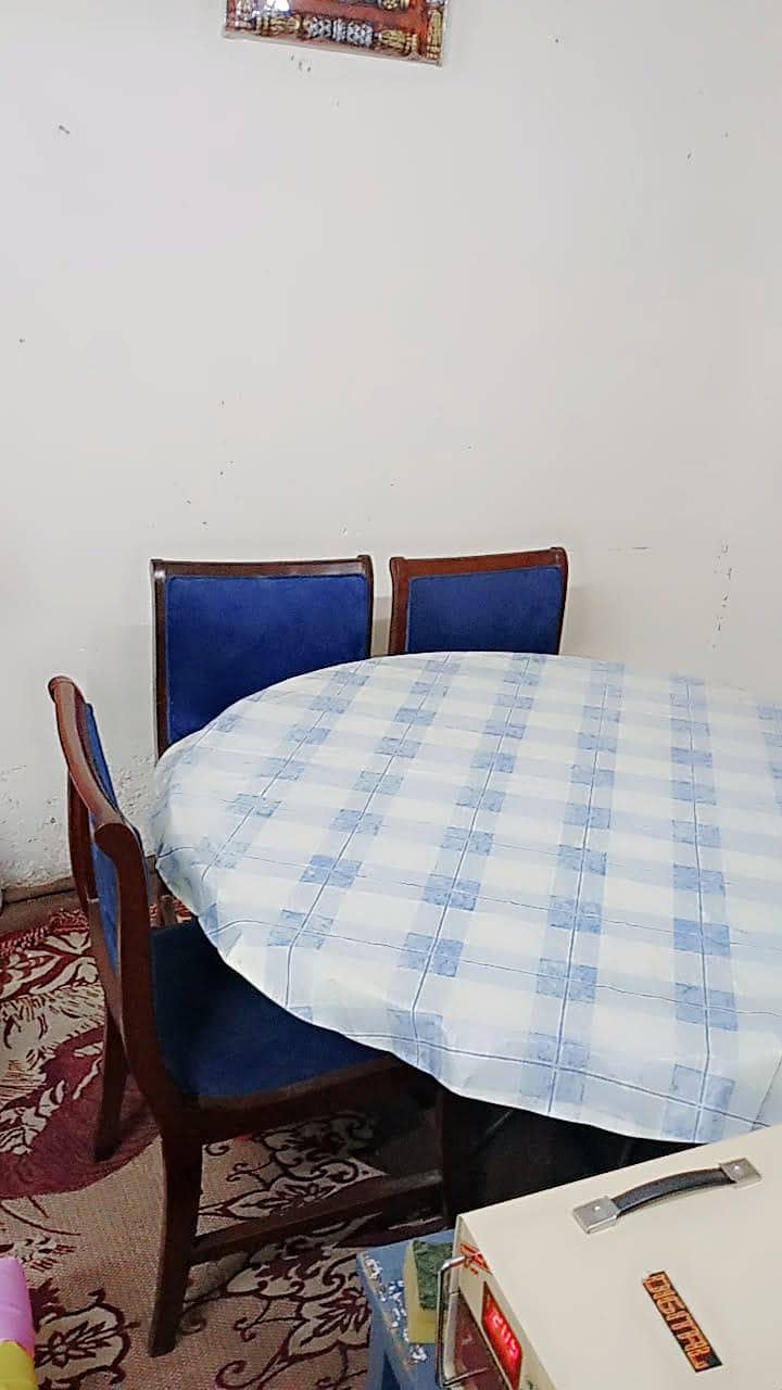 Dining table with chairs 1