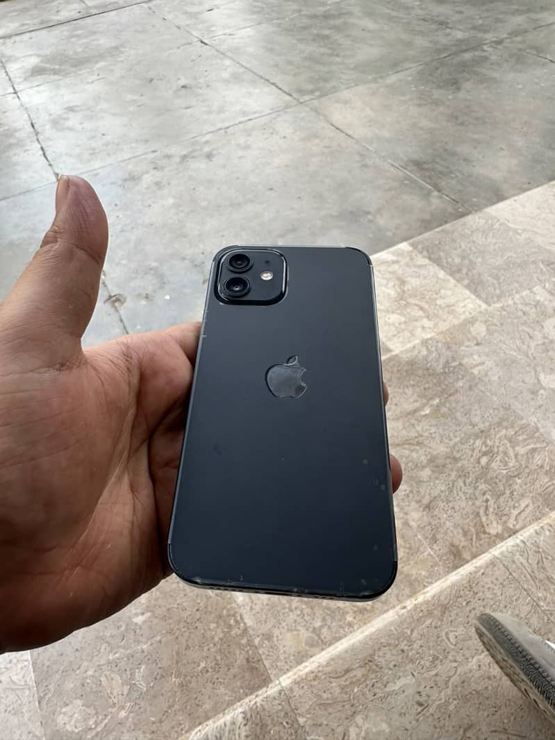 Apple iPhone 12 6