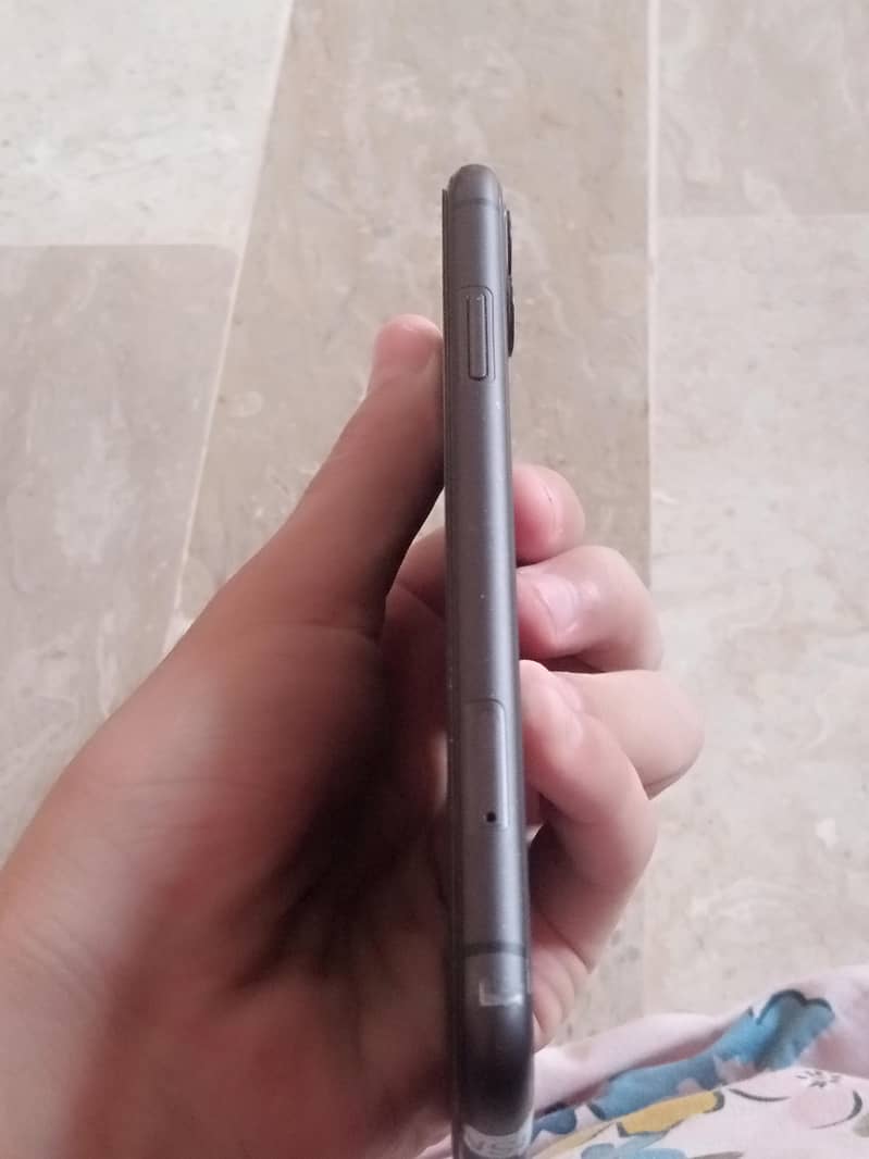 Apple iPhone 11 2