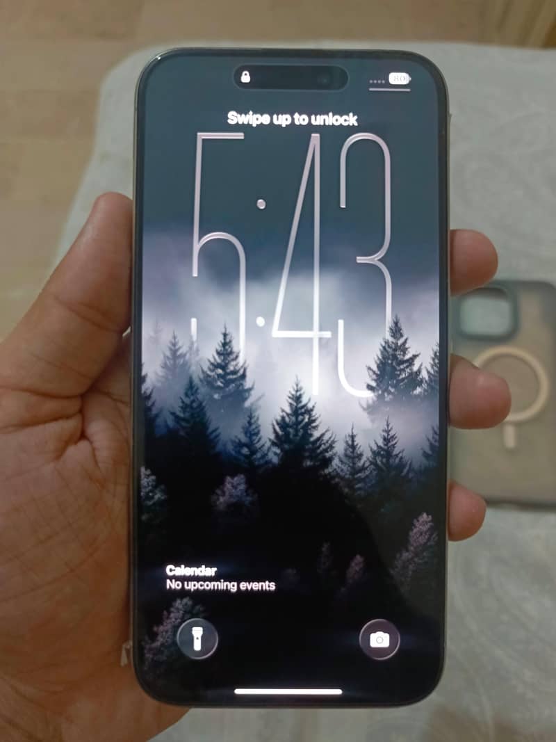 Apple iPhone 15 Pro Max 6