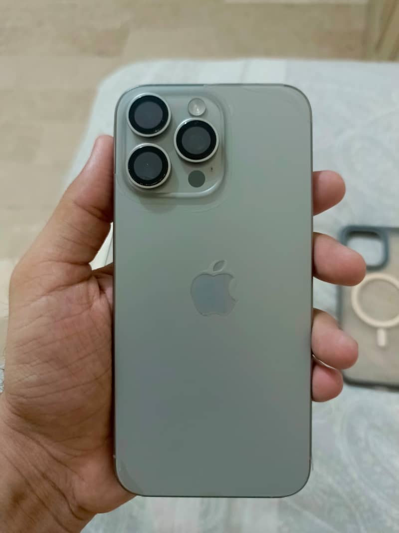 Apple iPhone 15 Pro Max 7