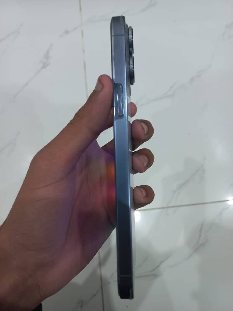 Apple iPhone 13 Pro Max 2