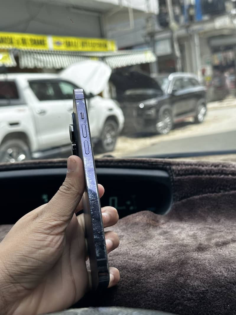 iPhone 14 Pro Max 1