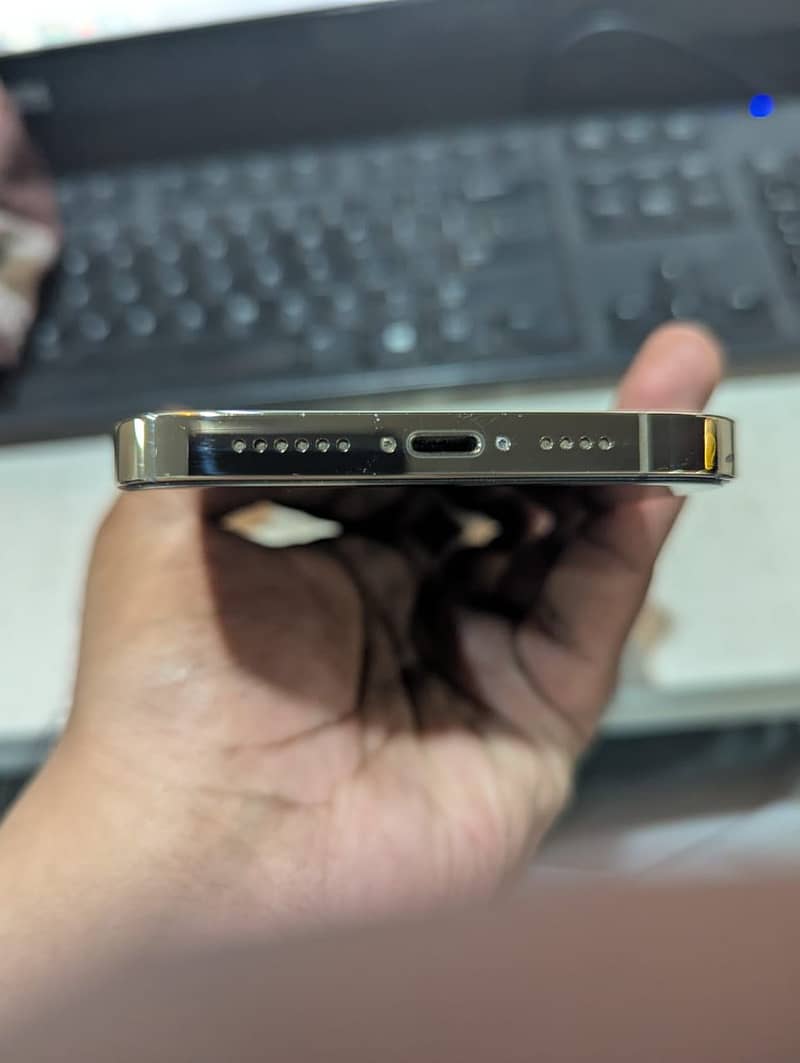 Iphone 13 pro Max 2