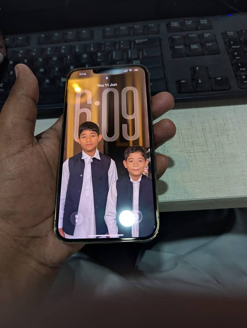 Iphone 13 pro Max 5