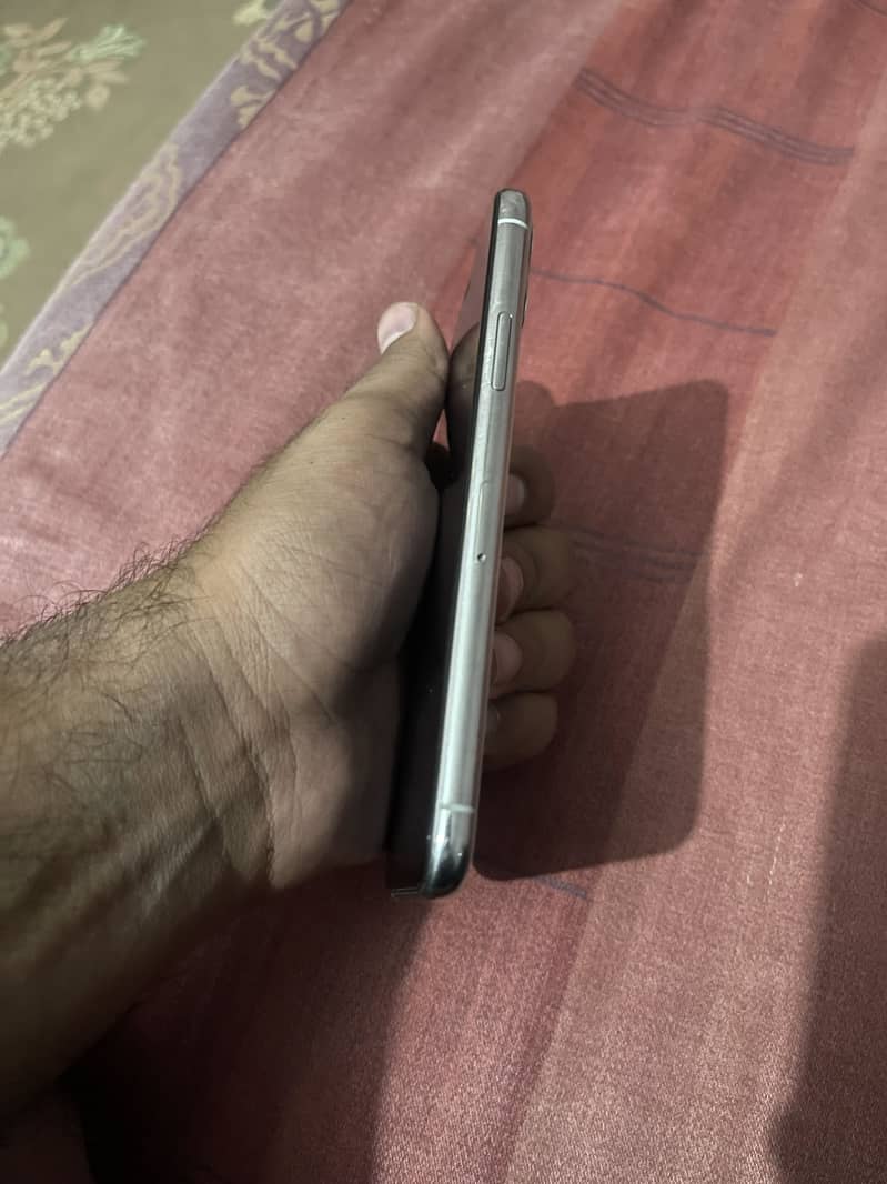 Iphone 11pro 5