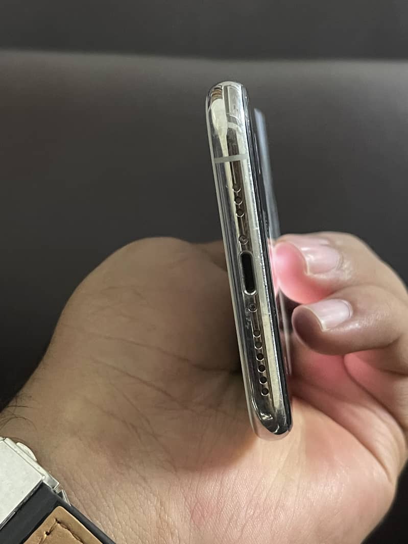Iphone 11pro 8