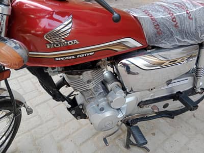 Honda 125 Hyderabad number 20 model