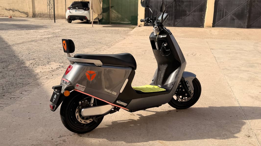 yadea G5 7