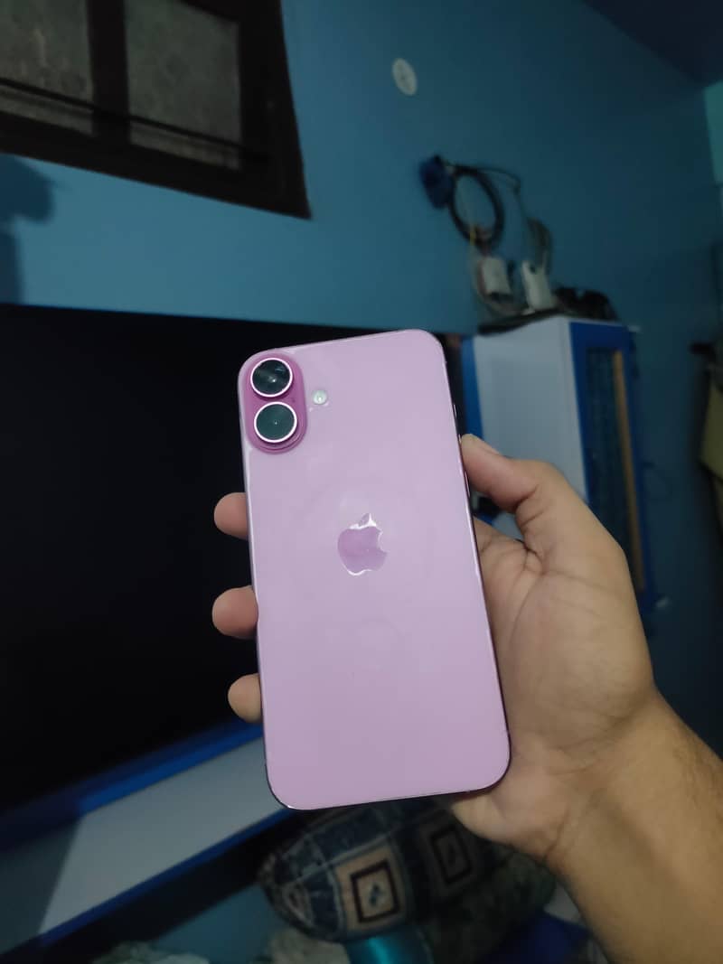 Apple iPhone 16 Plus 0
