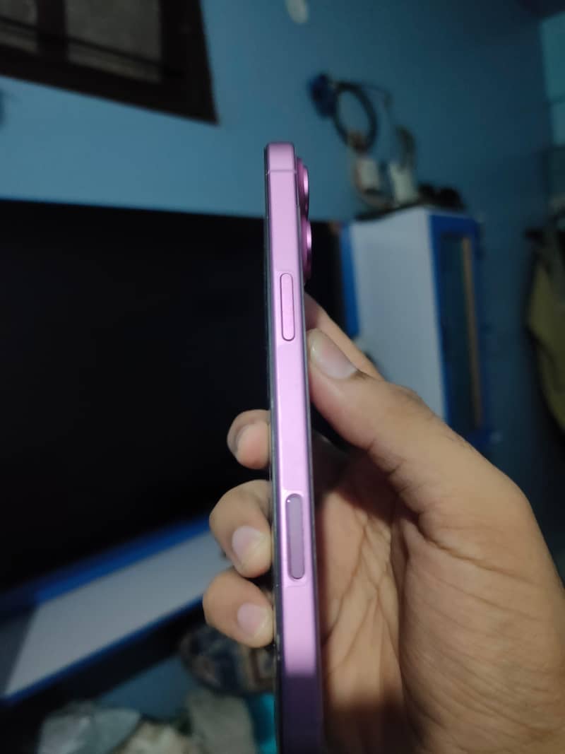 Apple iPhone 16 Plus 2