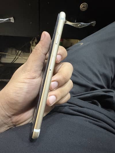 Apple iPhone 7