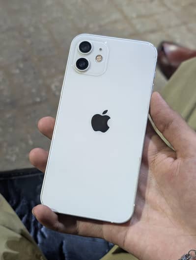 Apple iPhone 12