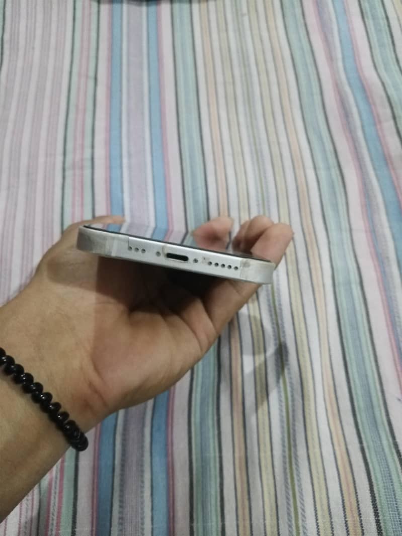 Apple iPhone 14 2