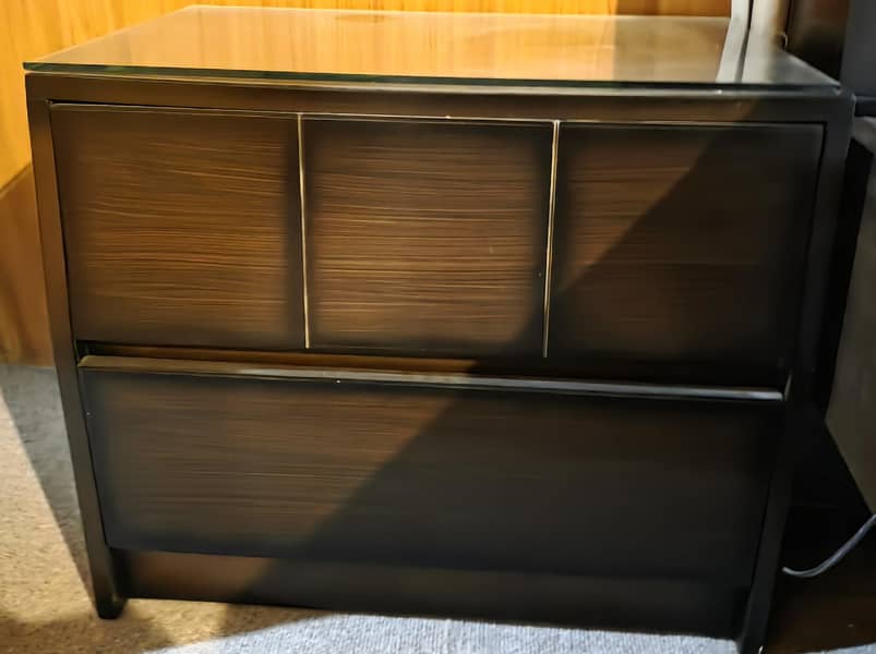 Excellent Condition Bed Set 1