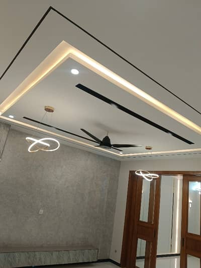Idyllic Flat Available In Top City 1 - Kanwar Moiz Block For rent