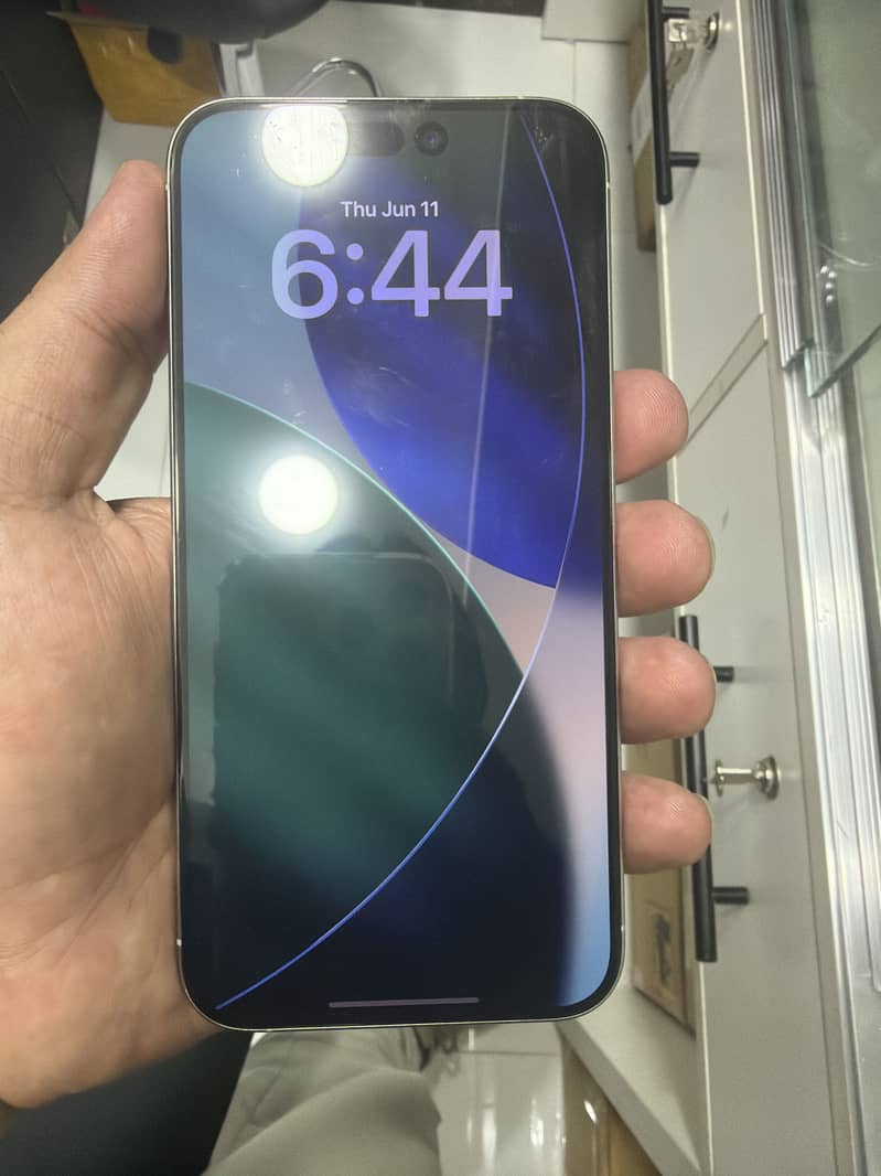 Apple iPhone 15 Pro Max 2
