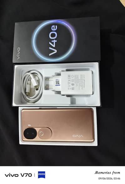 Vivo V40e 256Gb / 8+8 Gb Extendable