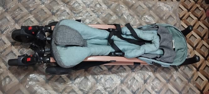 zeamoon Baby Stroller for sale Excellent condition.