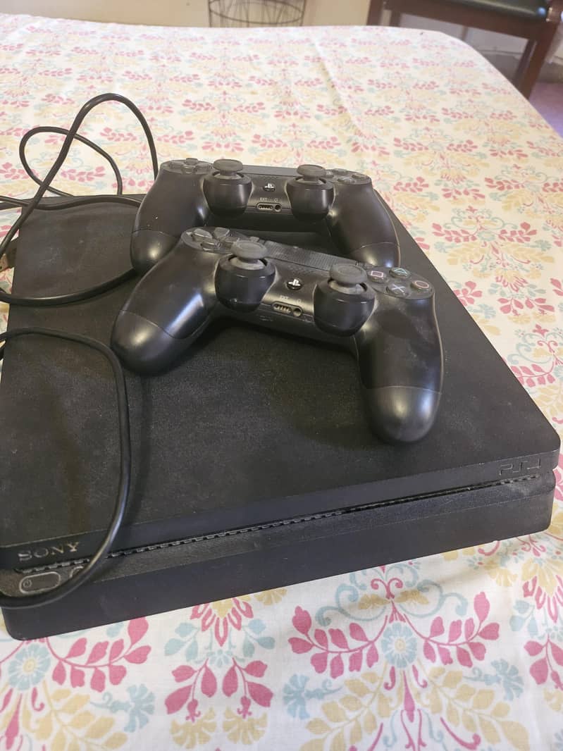 ps4 with controllers 1
