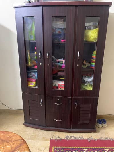 Divider/Showcases