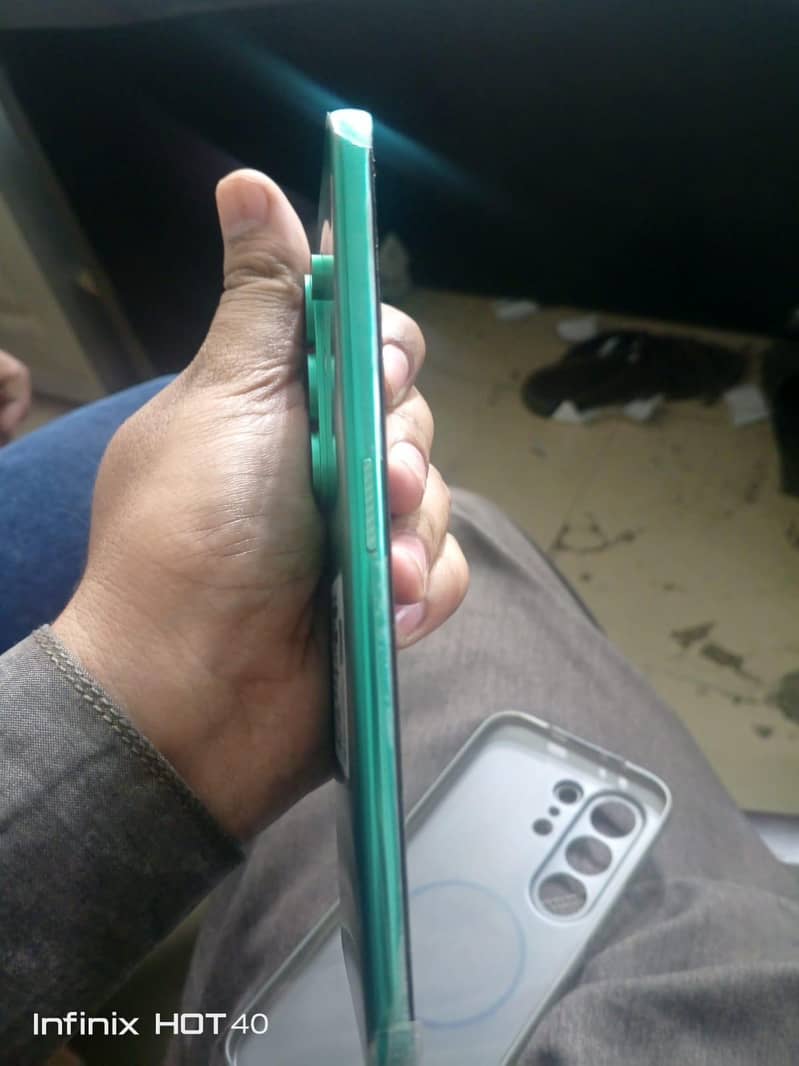 Tecno CAMON  50 pro 4
