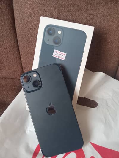 Apple iPhone 13