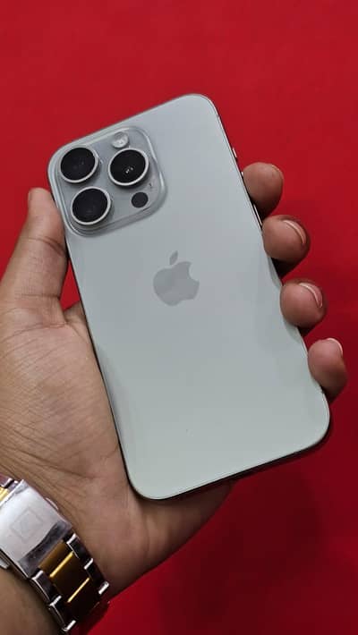Apple iPhone 15 Pro factory unlocked