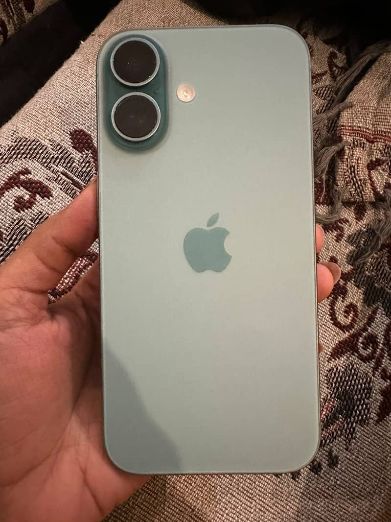 Apple iPhone 16 1