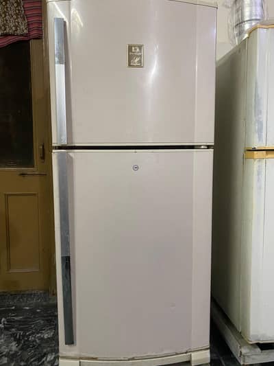 dawlance big size fridge for fale in Faisalabad