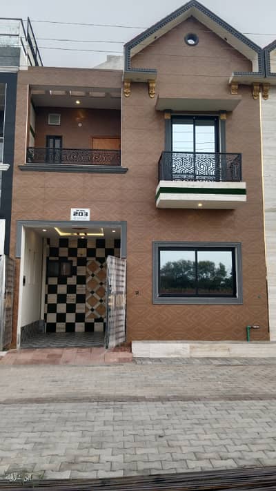 Hot Location House For Sale In 100 Lacs Only